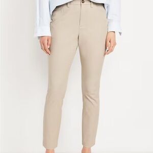 Old Navy High-Waisted Uniform Skinny Pants size 6 🤎